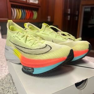 Nike Women's Athletic Shoes - Amplify 0%